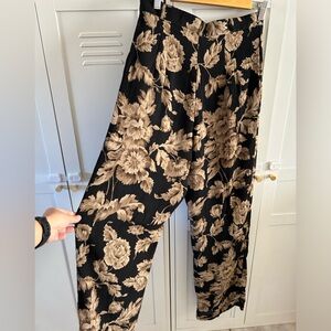 Vintage Bentley Arbuckle Womens rose print wide leg pants ☁️